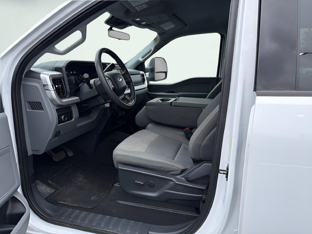 Used 2025 Ford F250 XLT AWD/4WD image 25