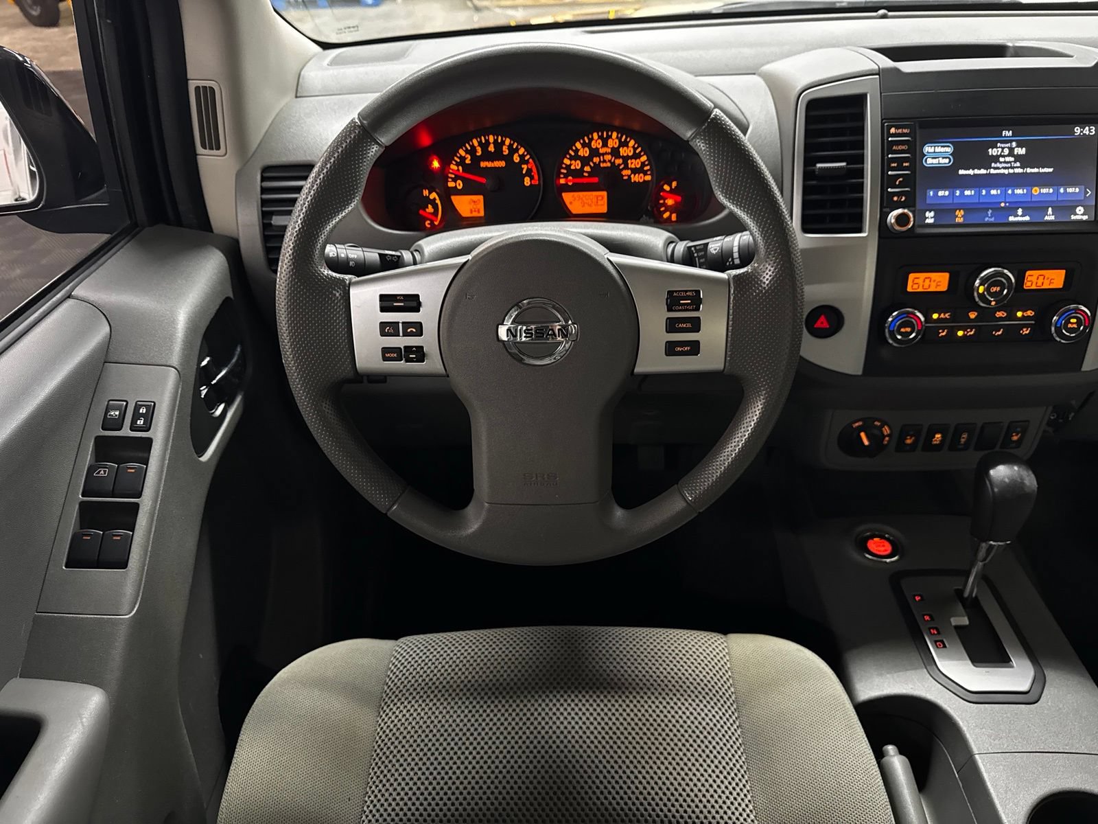 Used 2020 Nissan Frontier SV w/ Midnight Edition Floor Mats AWD/4WD image 15