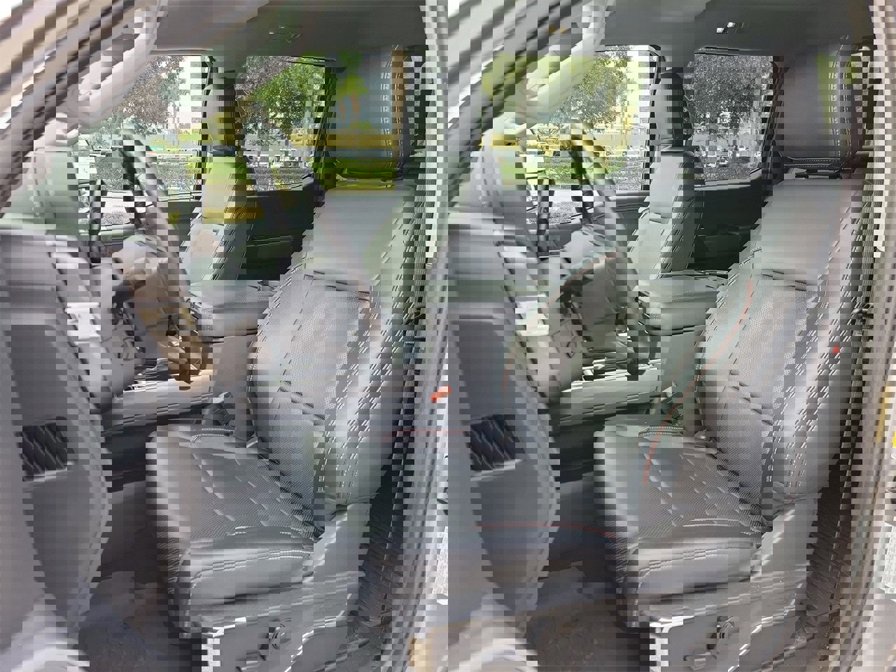 Used 2024 Ford F250 Lariat w/ Lariat Ultimate Package image 16