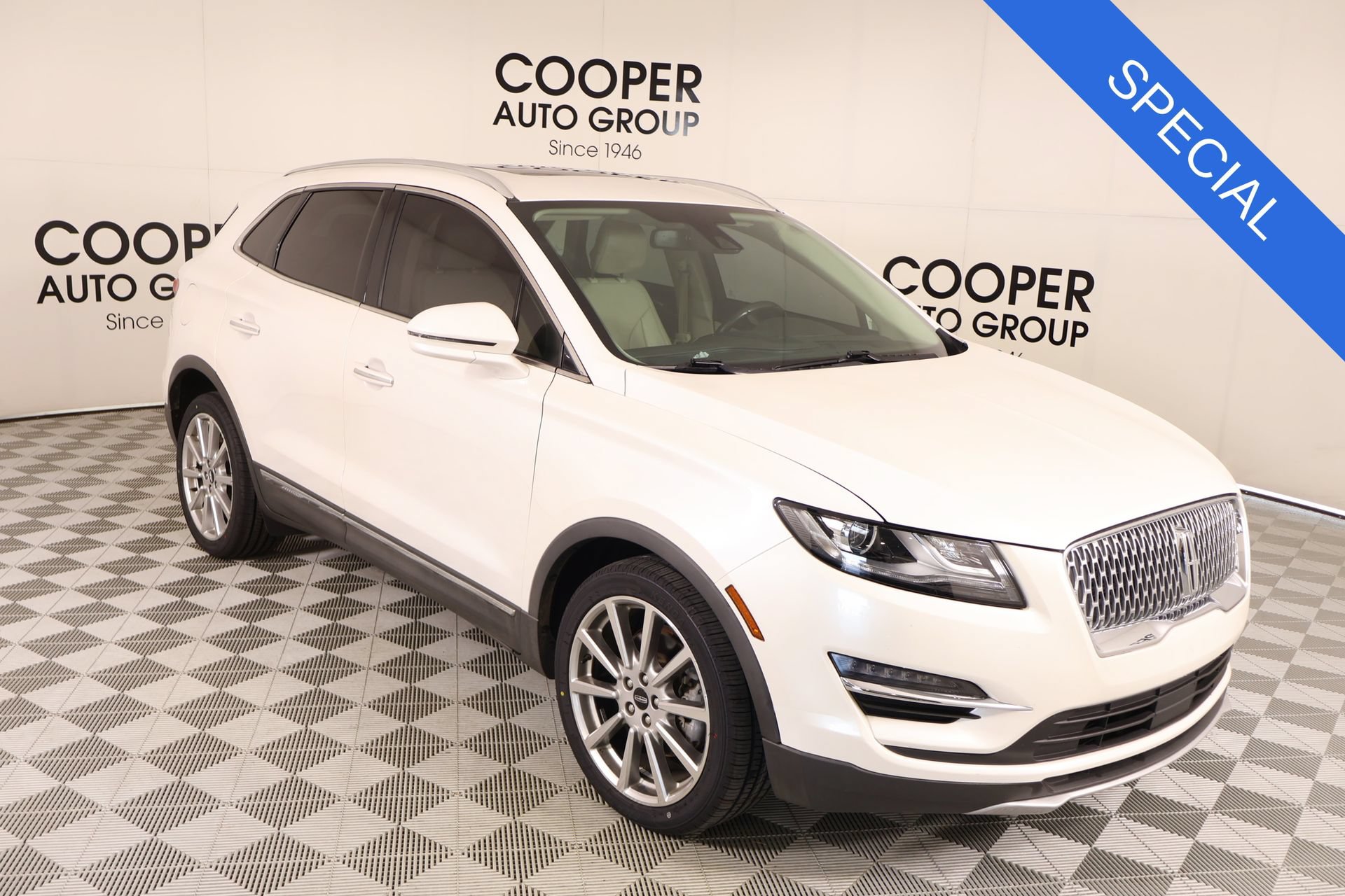 Used 2019 Lincoln MKC Reserve w/ MKC Climate Package FWD image 1