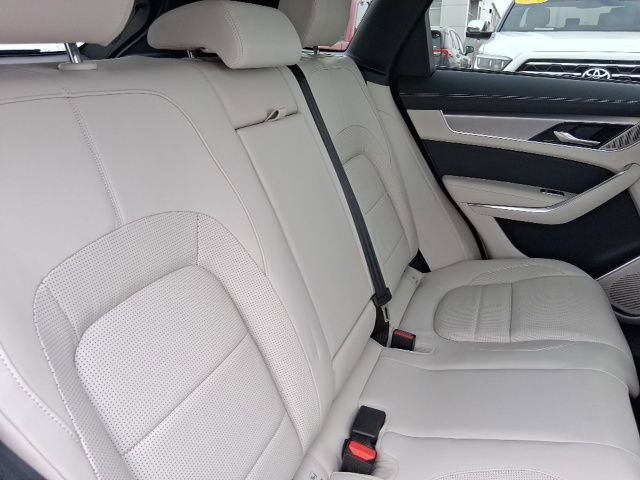 Used 2023 Jaguar F-PACE R-Dynamic S AWD/4WD image 8