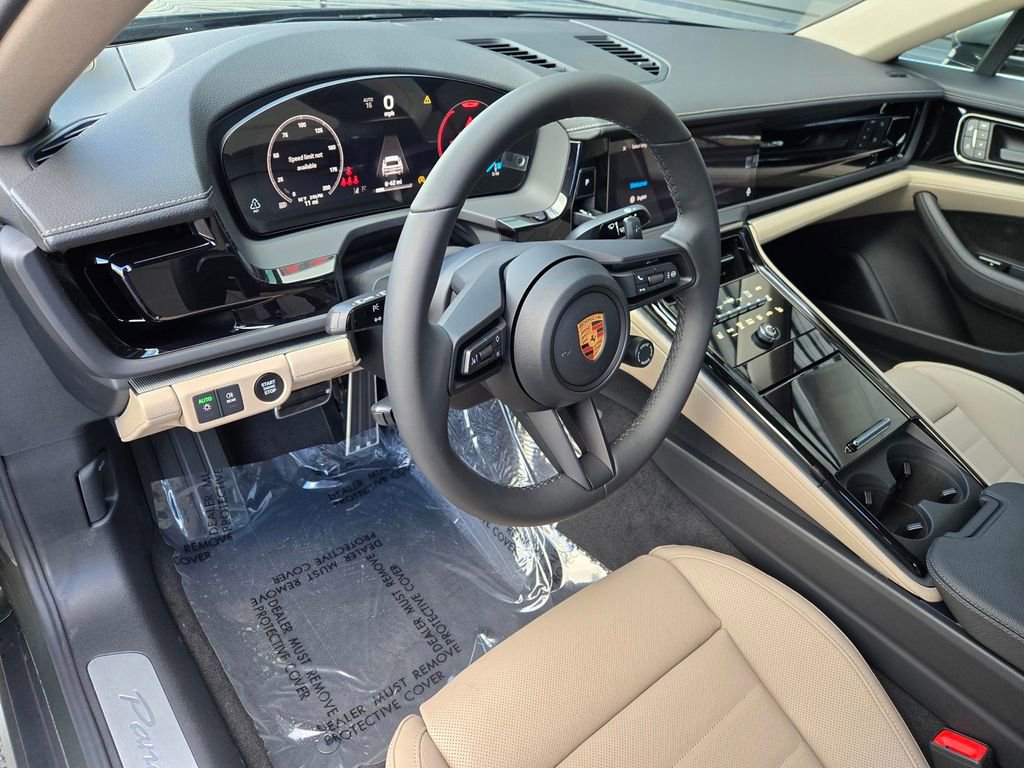 New 2026 Porsche Panamera 4 image 4