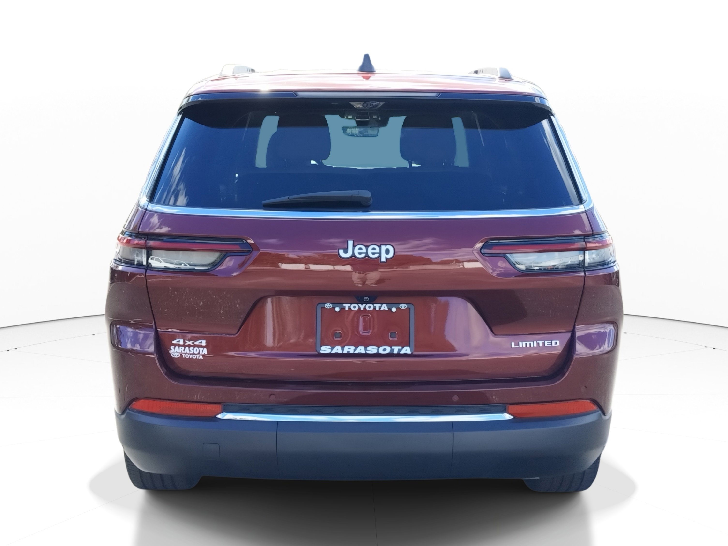 Used 2025 Jeep Grand Cherokee L Limited w/ Luxury Tech Group II image 5