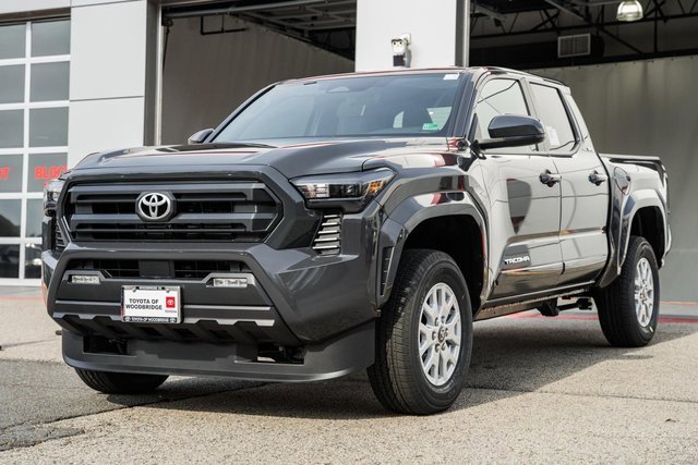 New 2025 Toyota Tacoma SR5 image 3