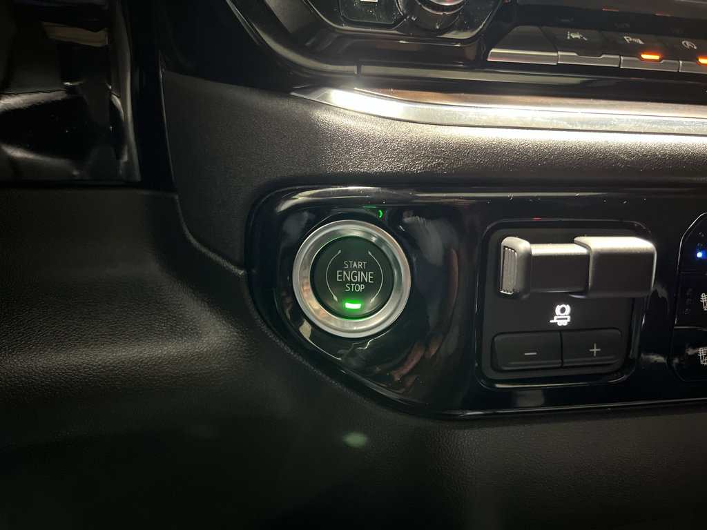 Used 2023 GMC Sierra 1500 SLT image 15