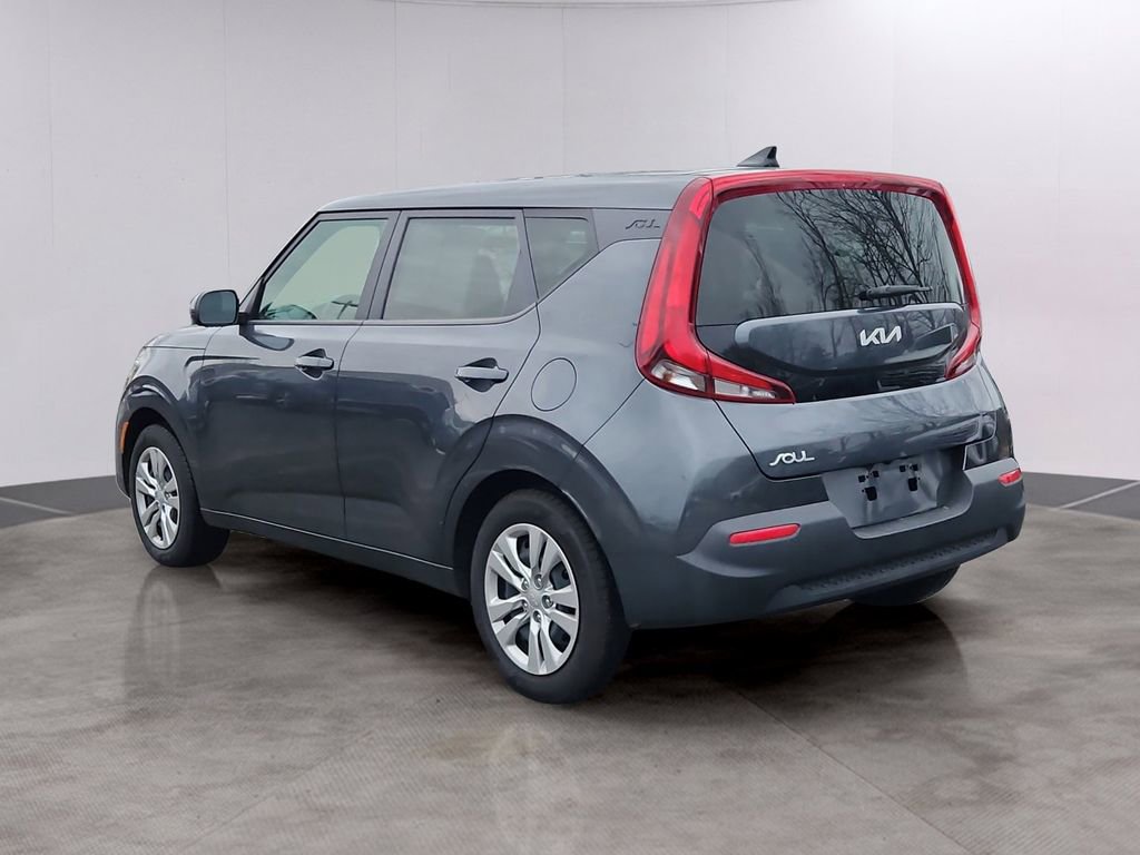 Used 2022 Kia Soul LX image 6