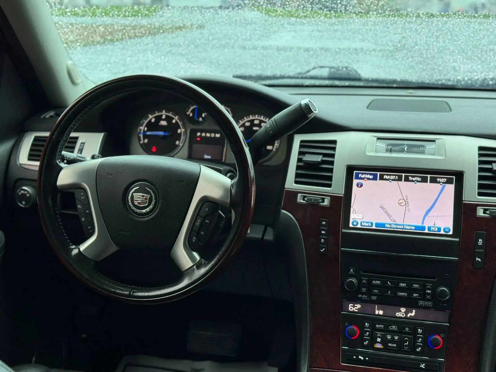 Used 2014 Cadillac Escalade Premium AWD/4WD image 23