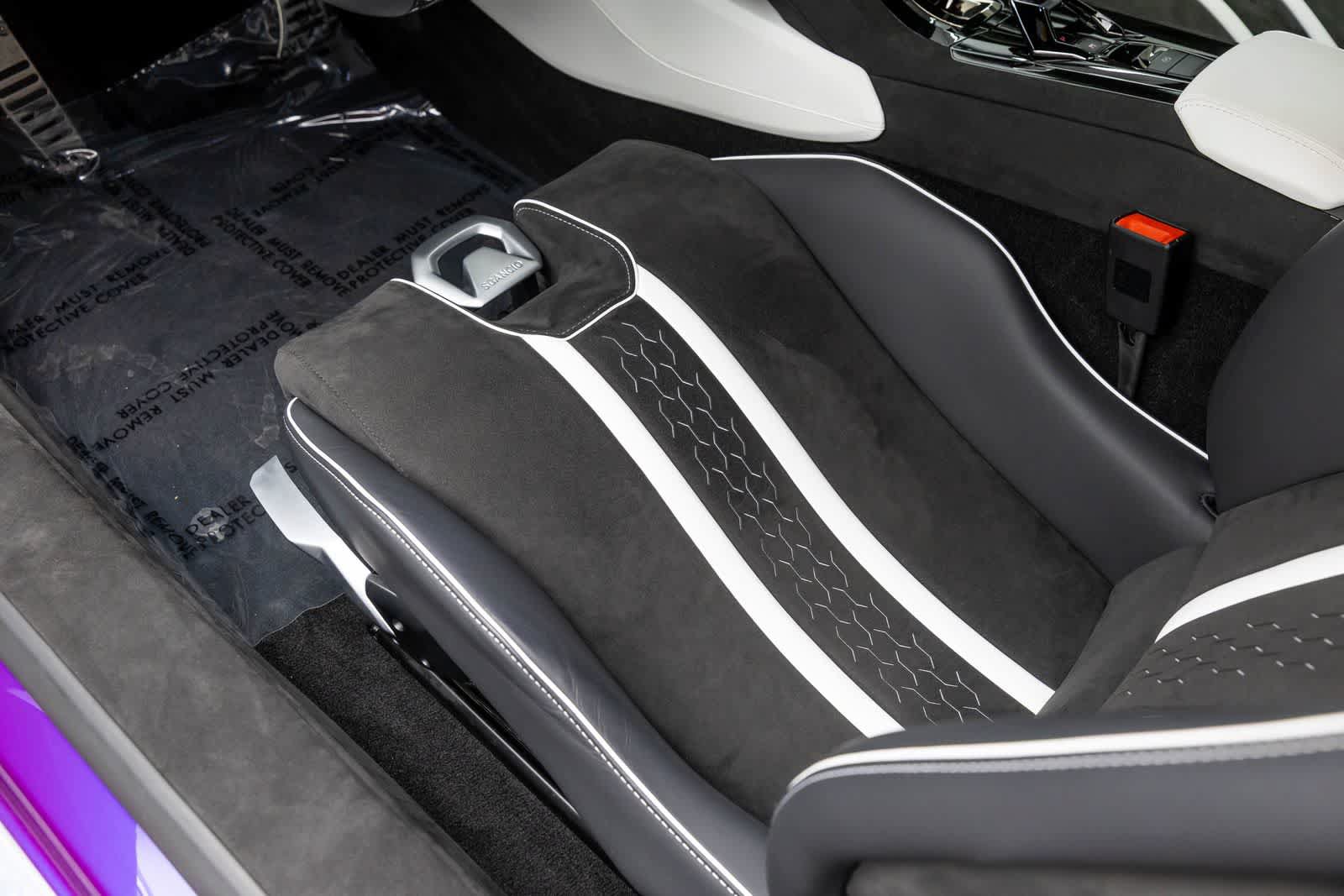 Used 2024 Lamborghini Huracan Tecnica RWD image 27