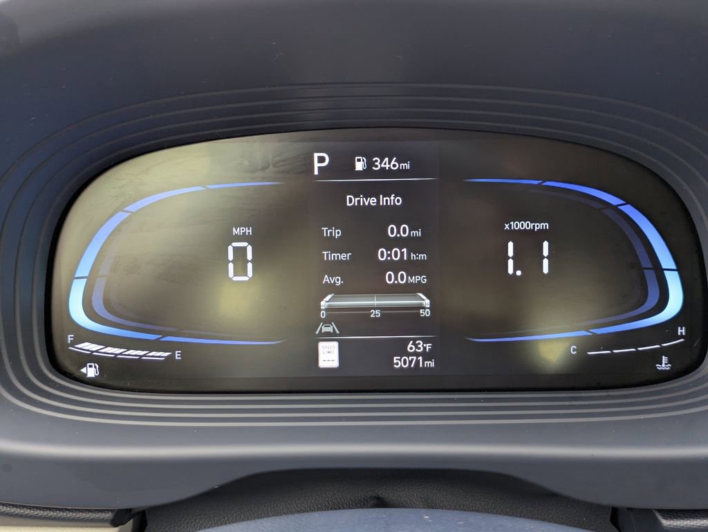 Certified 2025 Hyundai Venue Limited image 28