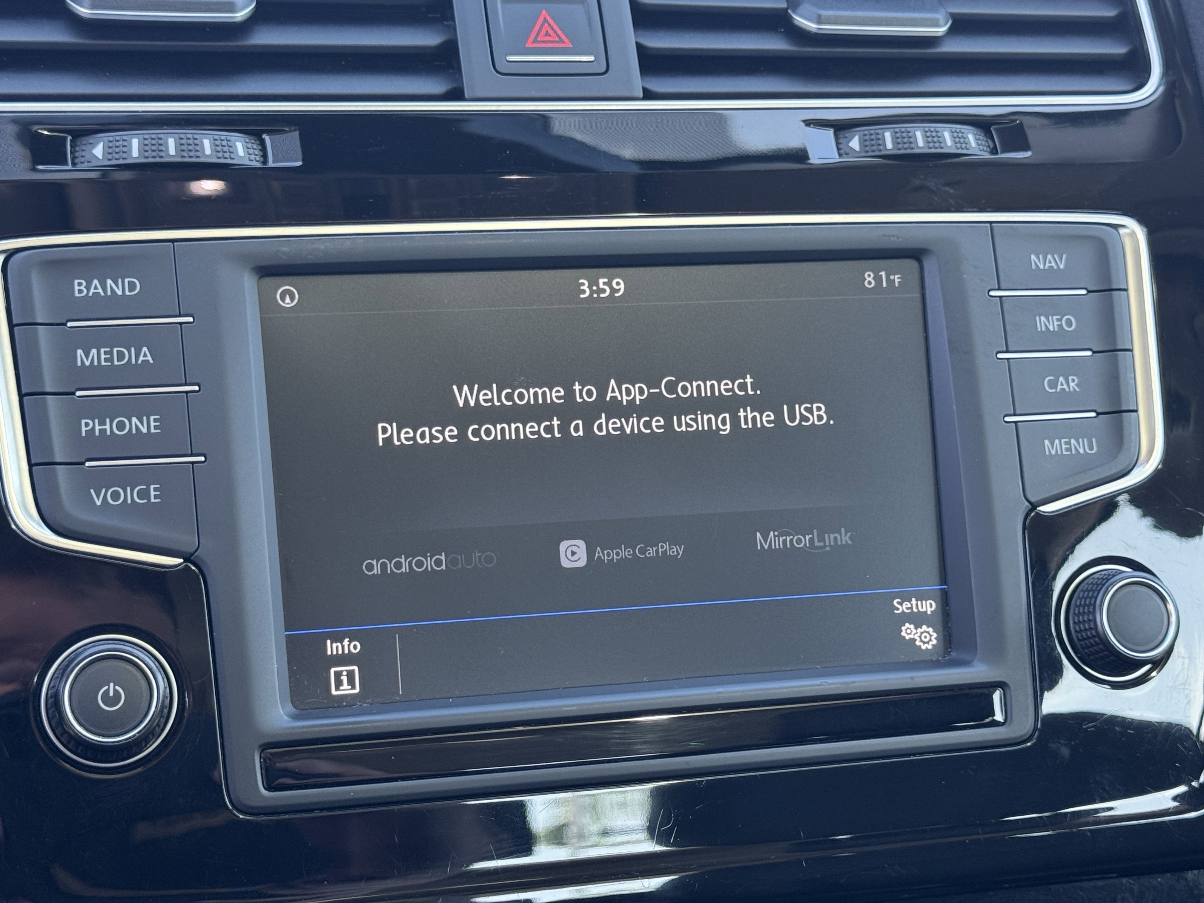 Used 2017 Volkswagen Golf SEL FWD image 26