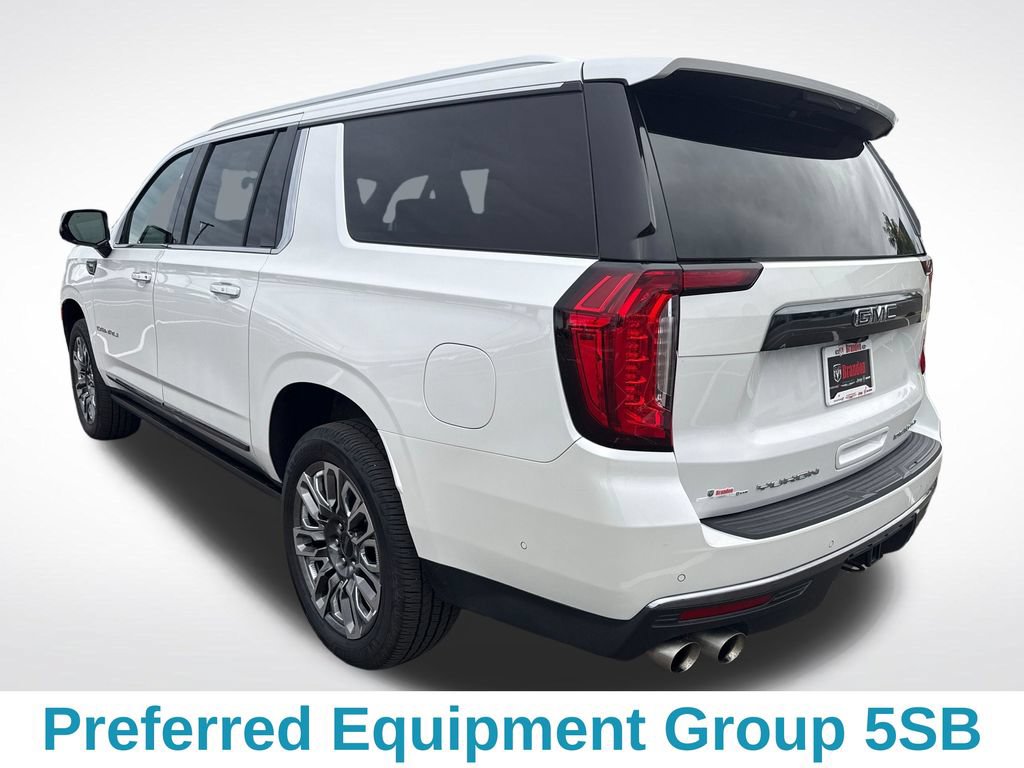 Used 2023 GMC Yukon XL Denali Ultimate AWD/4WD image 3