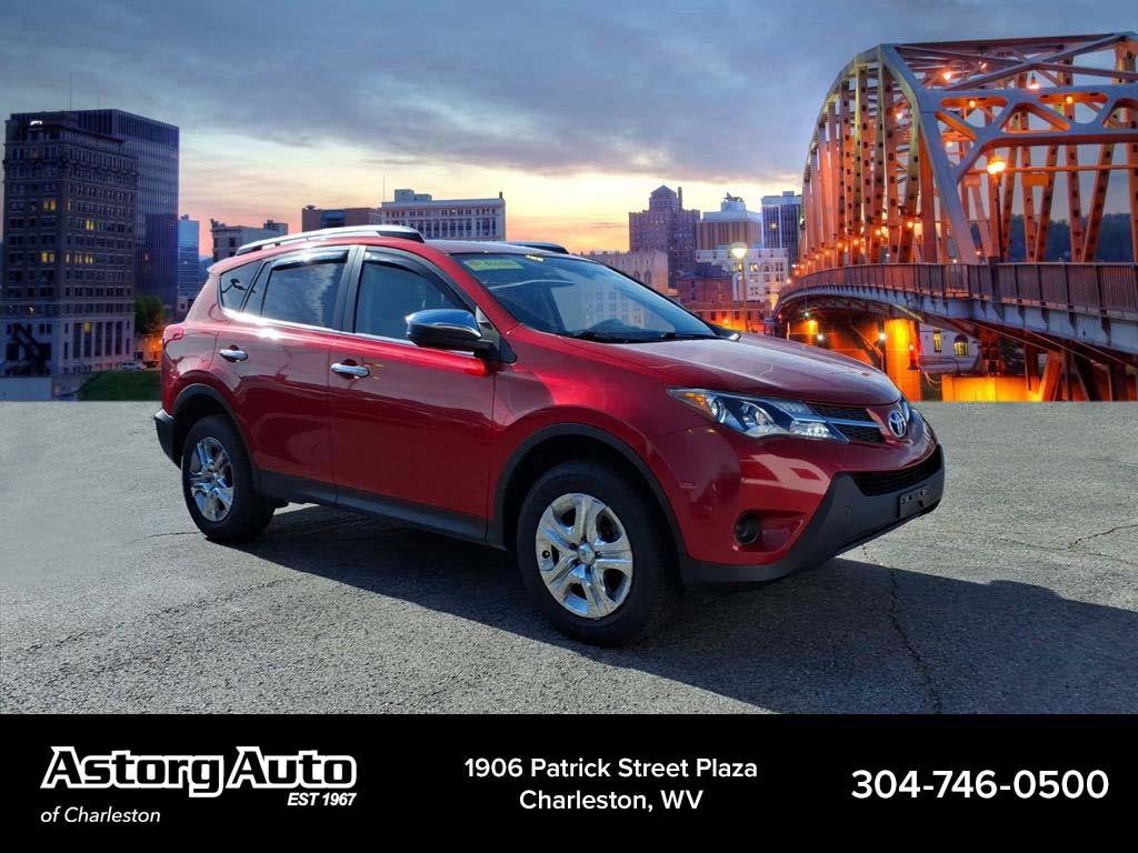Used 2015 Toyota RAV4 LE image 1