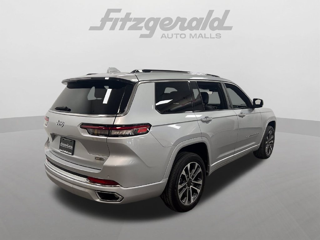 Used 2023 Jeep Grand Cherokee L Overland RWD image 5