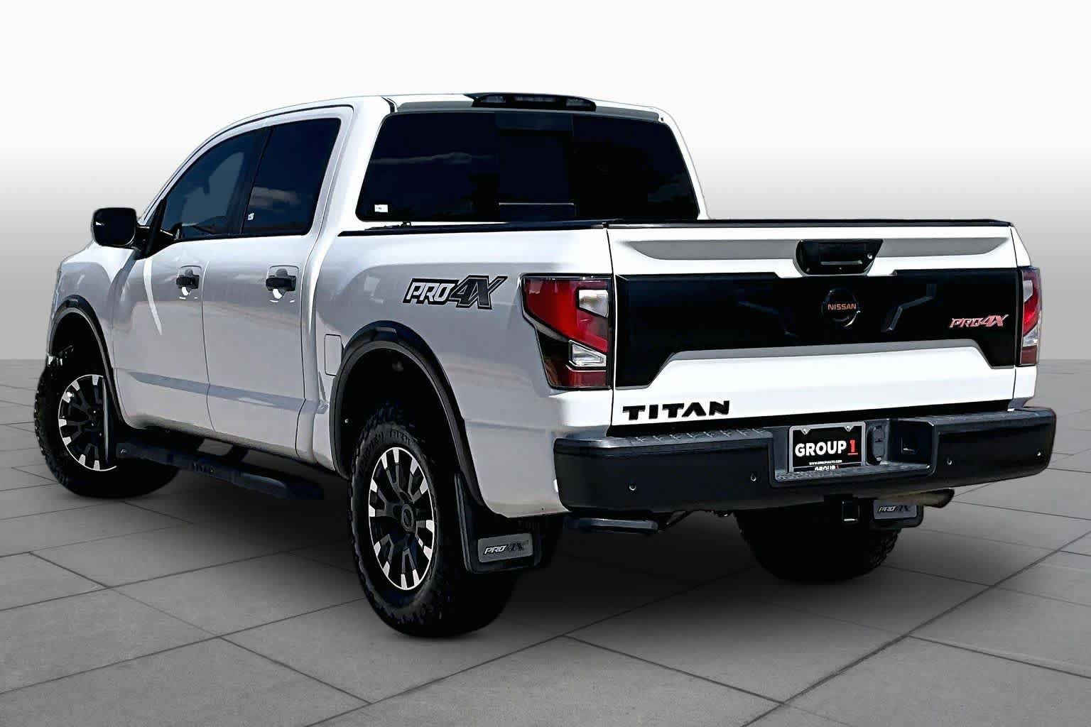 Used 2021 Nissan Titan PRO-4X w/ Pro-4x Convenience Package AWD/4WD image 12