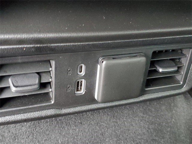 Certified 2024 Chevrolet Silverado 1500 LT image 22