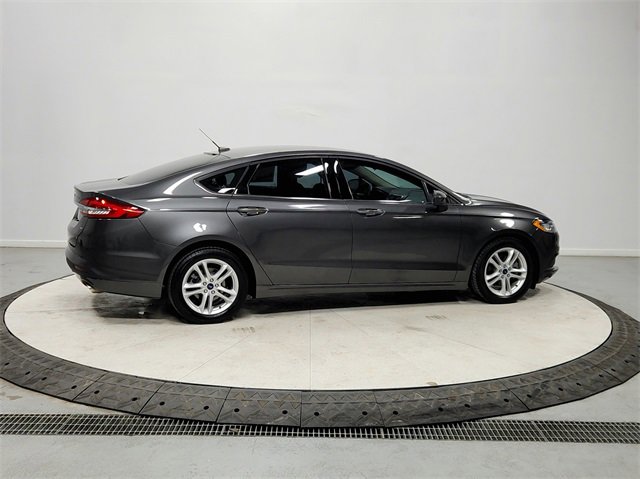 Used 2018 Ford Fusion SE image 8