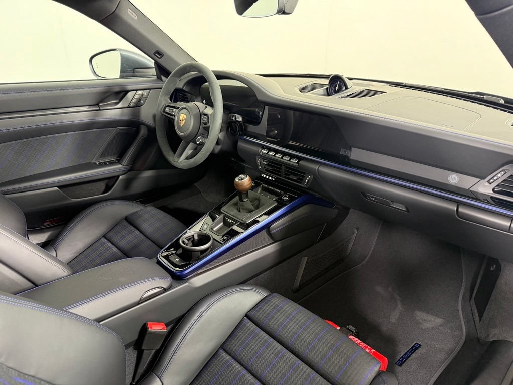 Certified 2026 Porsche 911 Carrera T RWD image 15
