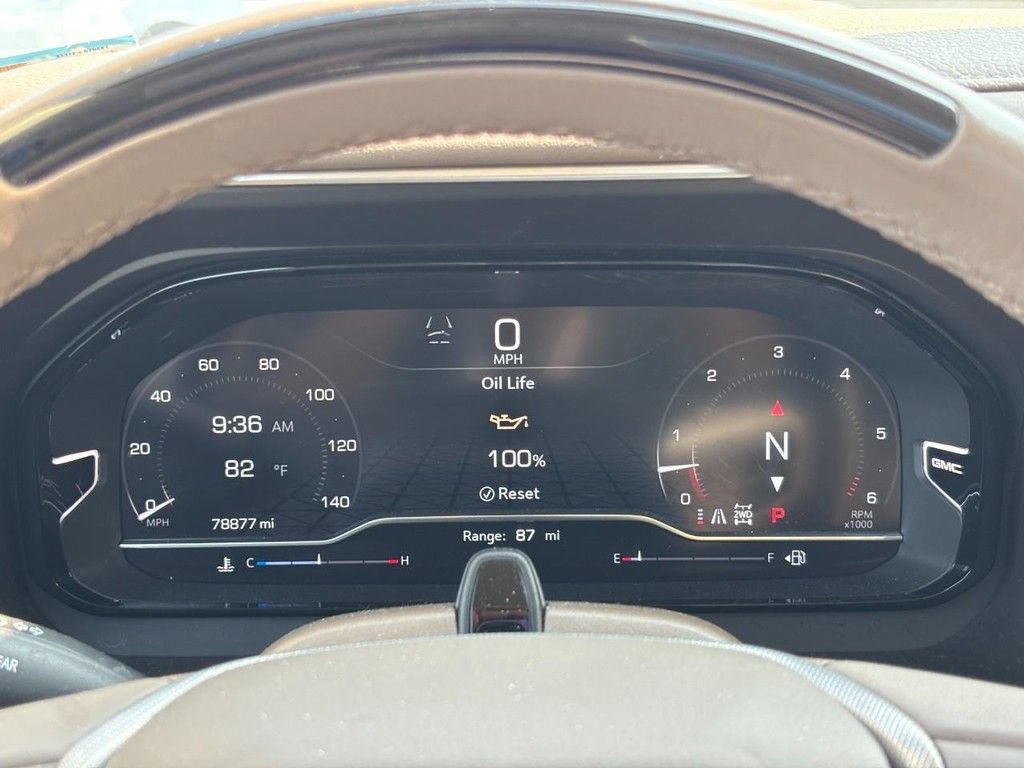 Used 2024 GMC Yukon XL Denali w/ Denali Reserve Package AWD/4WD image 21