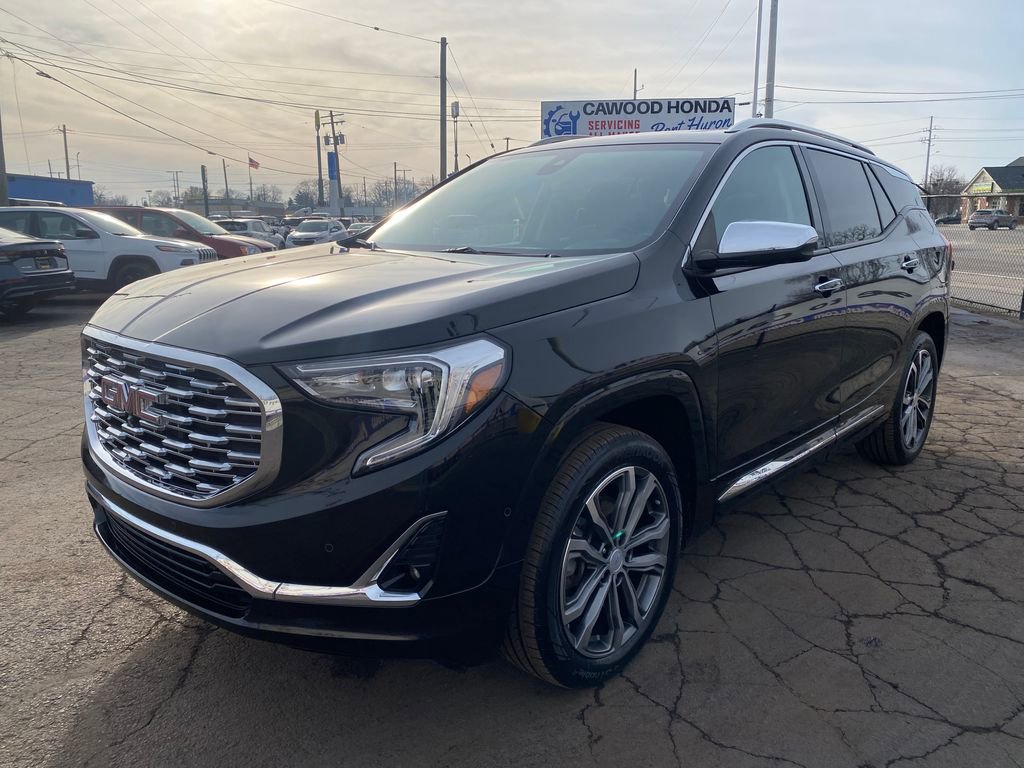 Used 2019 GMC Terrain Denali w/ Advanced Safety Package image 7