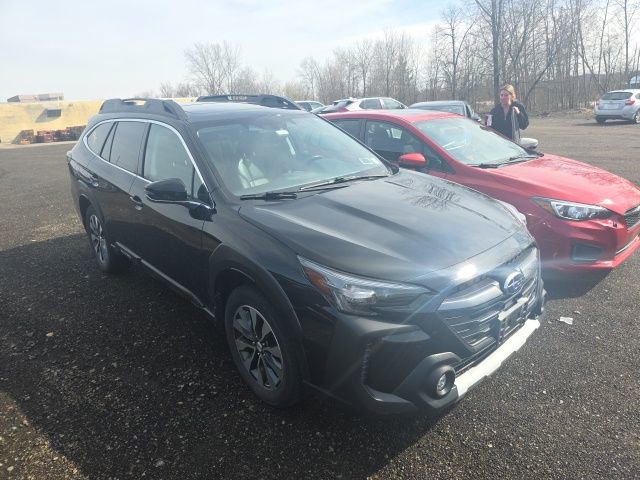 Used 2023 Subaru Outback Limited image 3