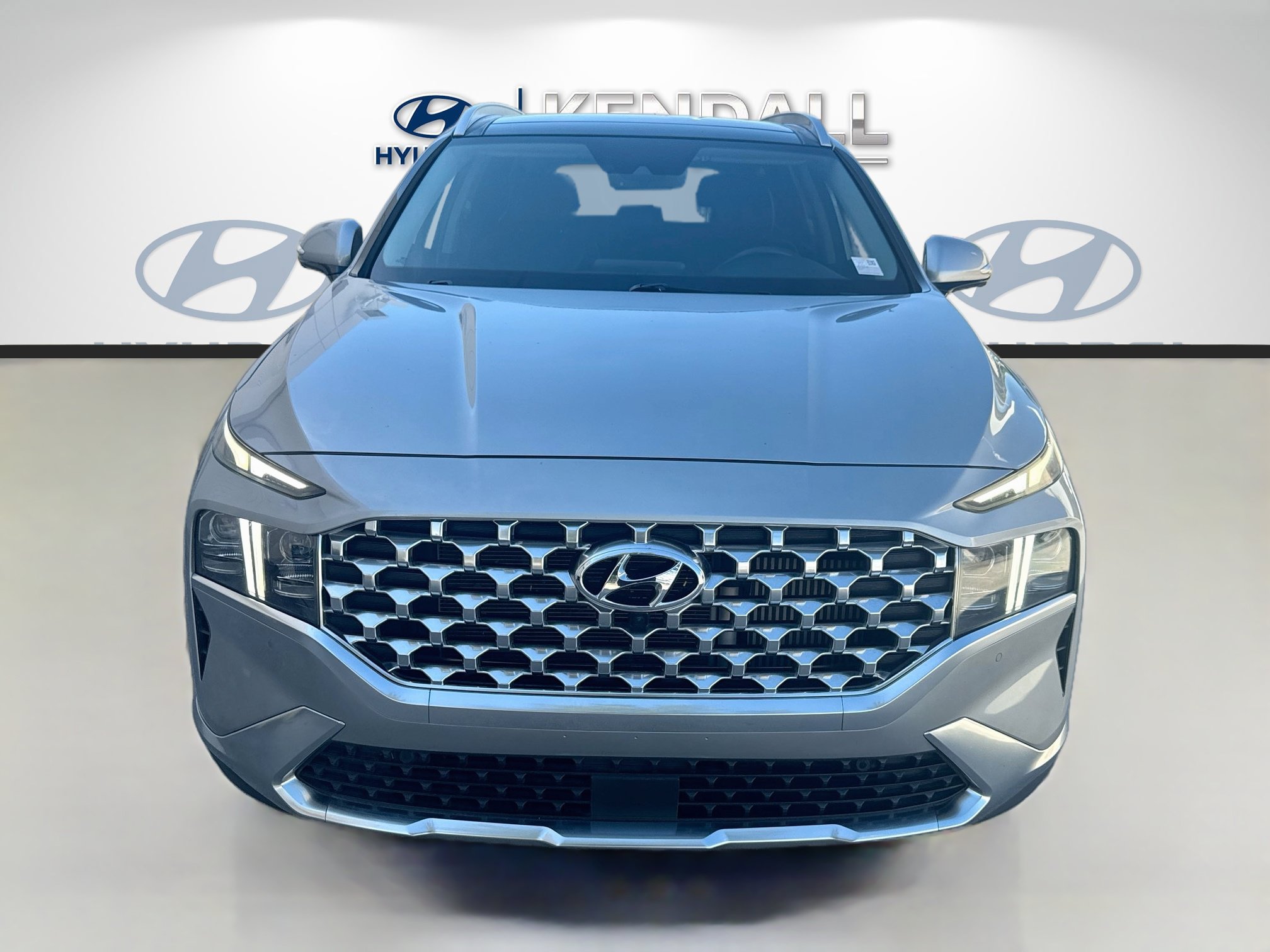 Used 2023 Hyundai Santa Fe Limited w/ Cargo Package FWD image 2
