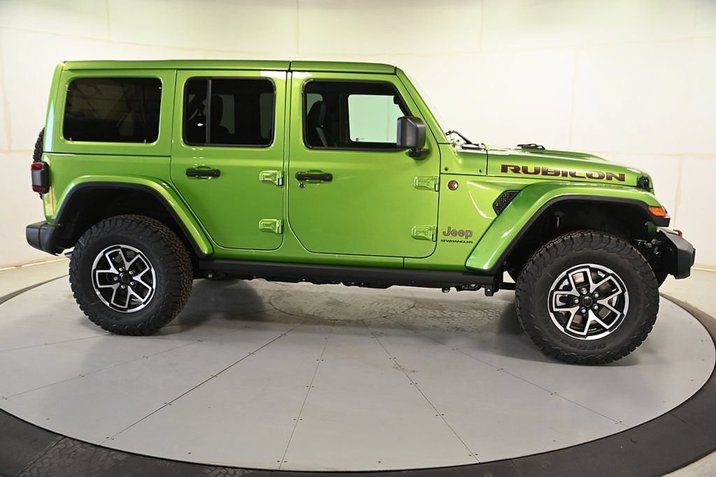 New 2025 Jeep Wrangler Unlimited Rubicon w/ Convenience Group AWD/4WD image 2