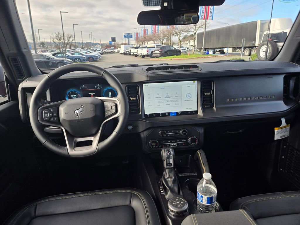 New 2025 Ford Bronco Badlands image 11