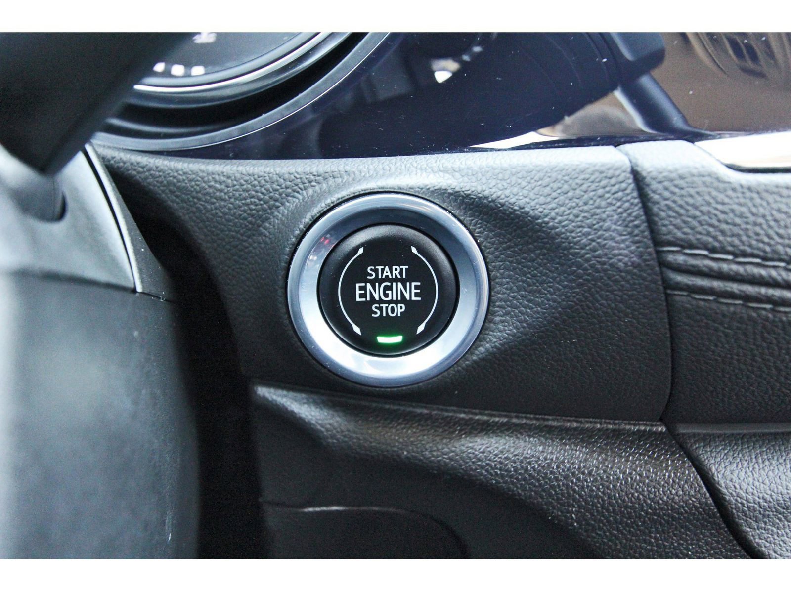 Used 2023 Buick Encore GX Essence w/ Experience Buick Package image 19