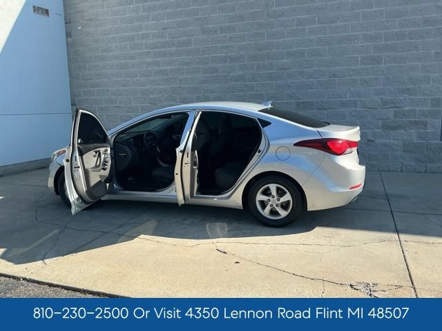 Used 2015 Hyundai Elantra SE FWD image 12