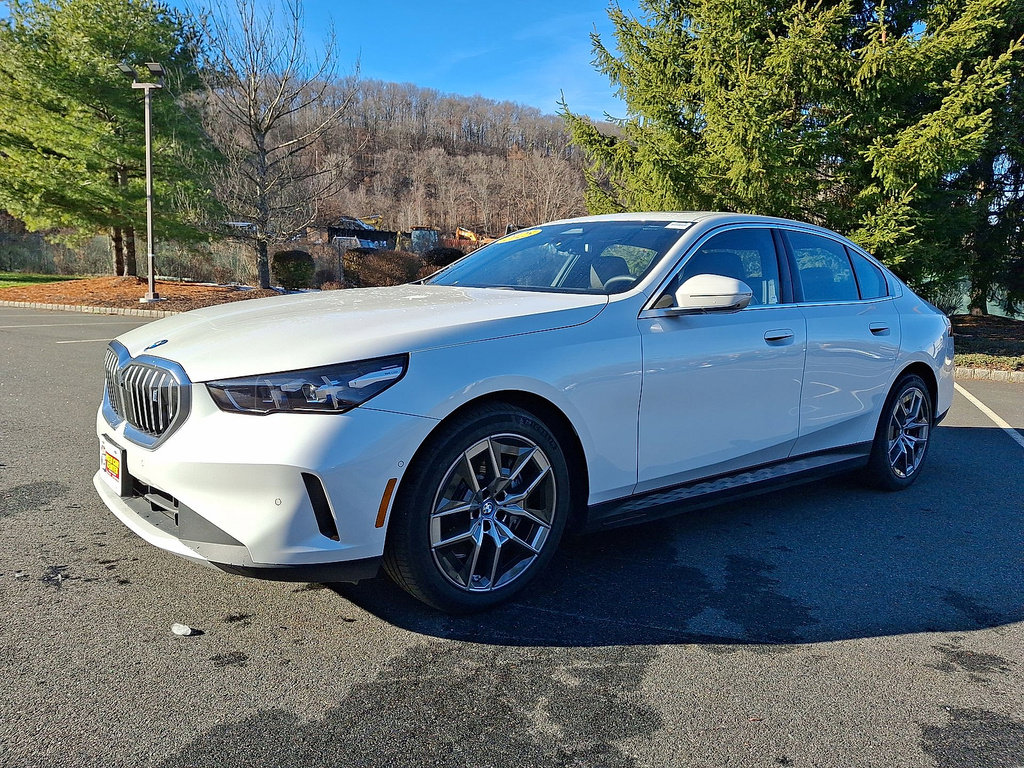 Used 2025 BMW i5 xDrive40 w/ Premium Package image 10