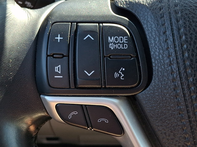 Used 2018 Toyota Highlander Limited AWD/4WD image 24