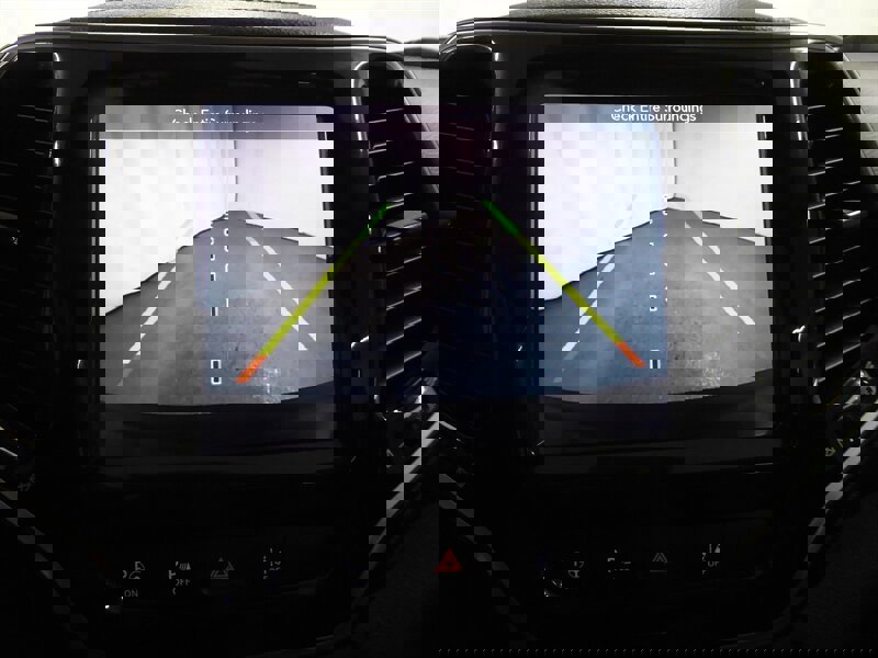 Used 2019 Jeep Cherokee Limited w/ Luxury Group image 14