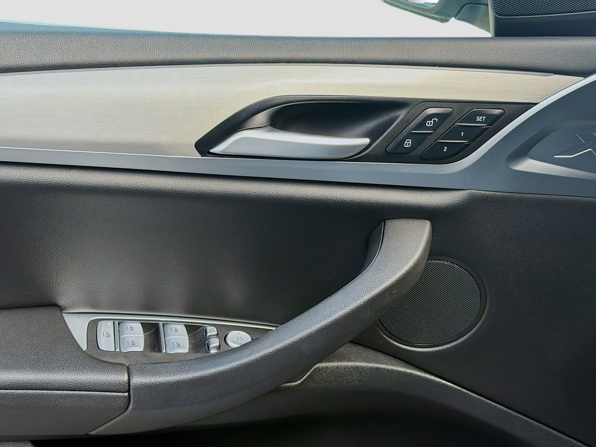 Used 2024 BMW X3 sDrive30i w/ Convenience Package RWD image 16