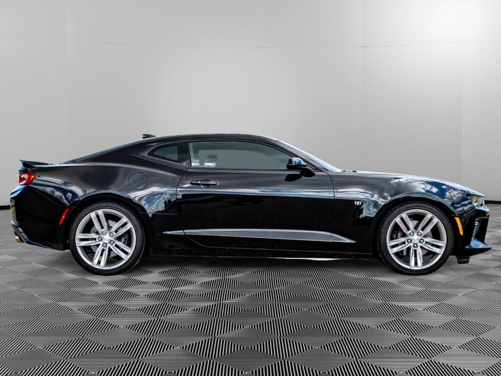 Used 2016 Chevrolet Camaro SS RWD image 2