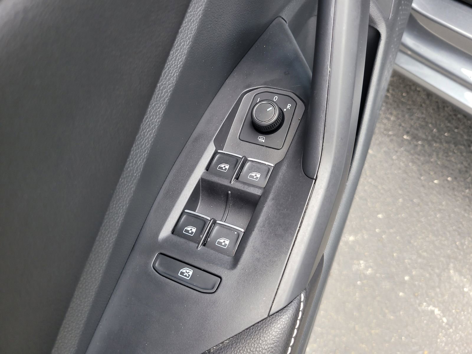 Certified 2025 Volkswagen Jetta S image 16