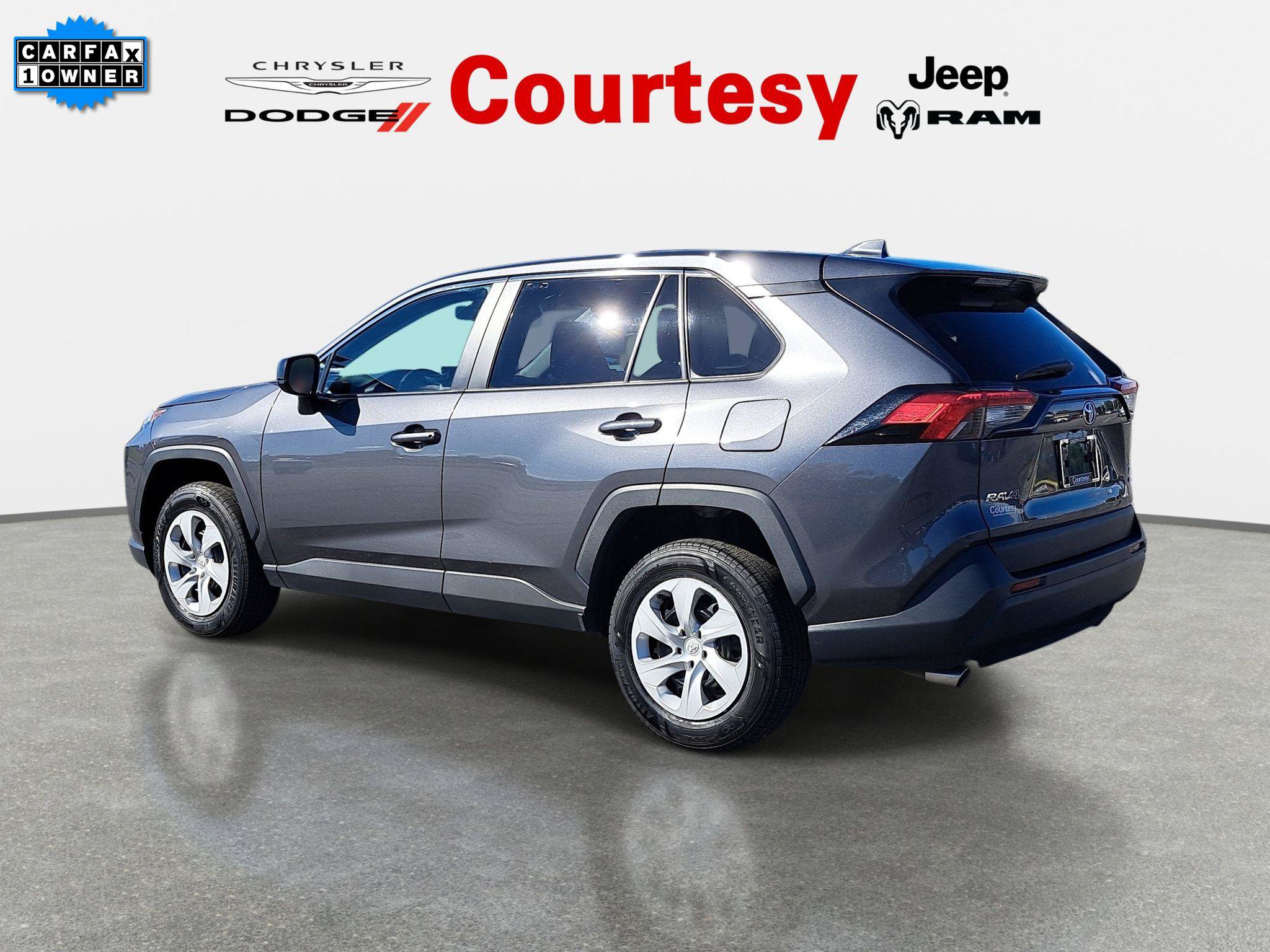 Used 2025 Toyota RAV4 LE AWD/4WD image 6
