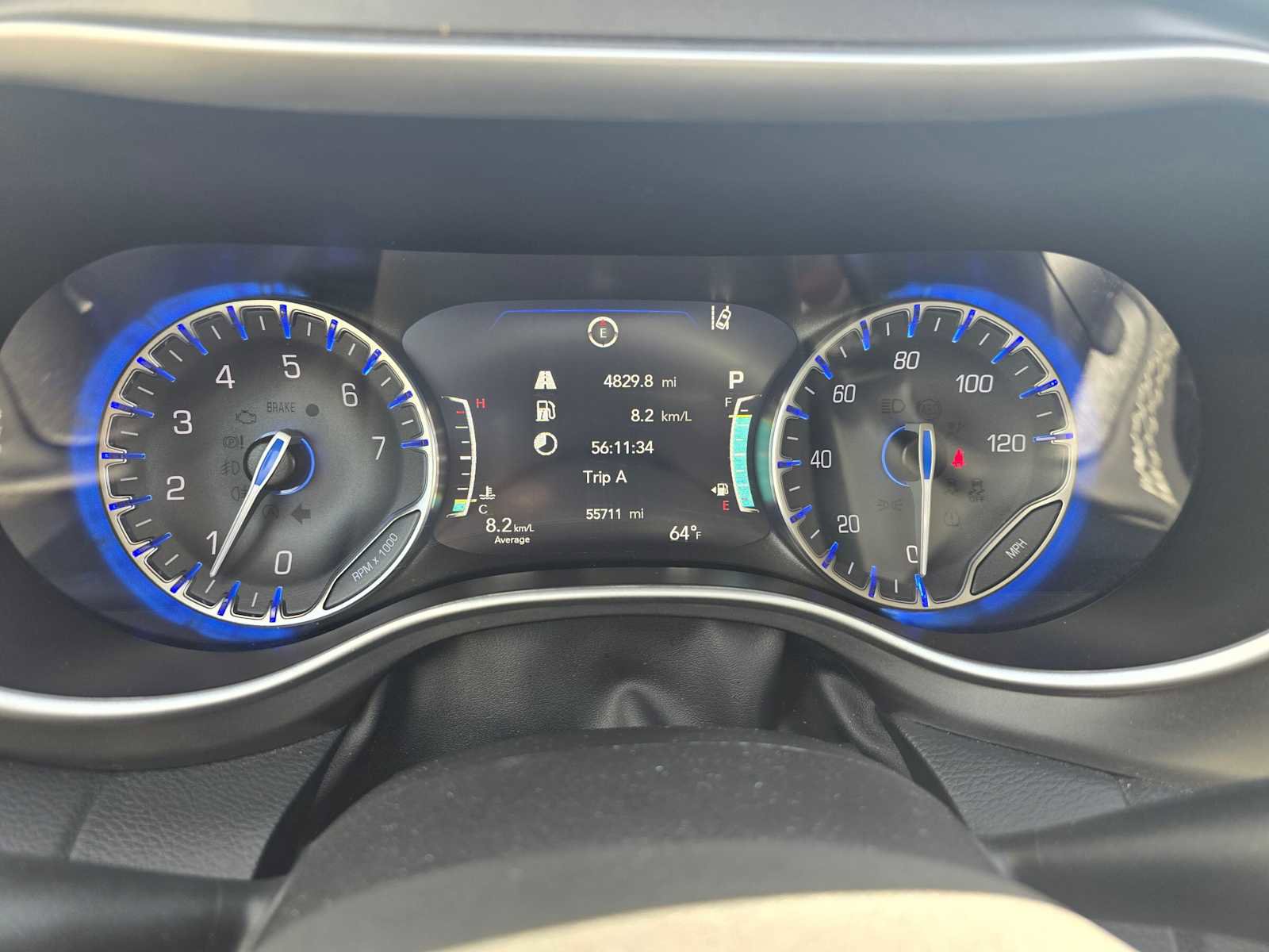 Used 2024 Chrysler Pacifica Touring-L image 26