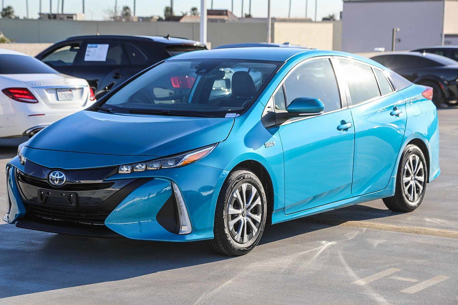Used 2022 Toyota Prius Prime XLE image 3