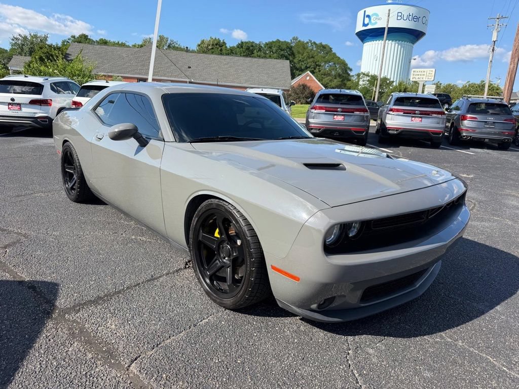 Used 2017 Dodge Challenger R/T Plus RWD image 3