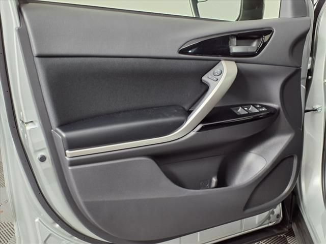 Used 2025 Mitsubishi Eclipse Cross LE AWD/4WD image 19