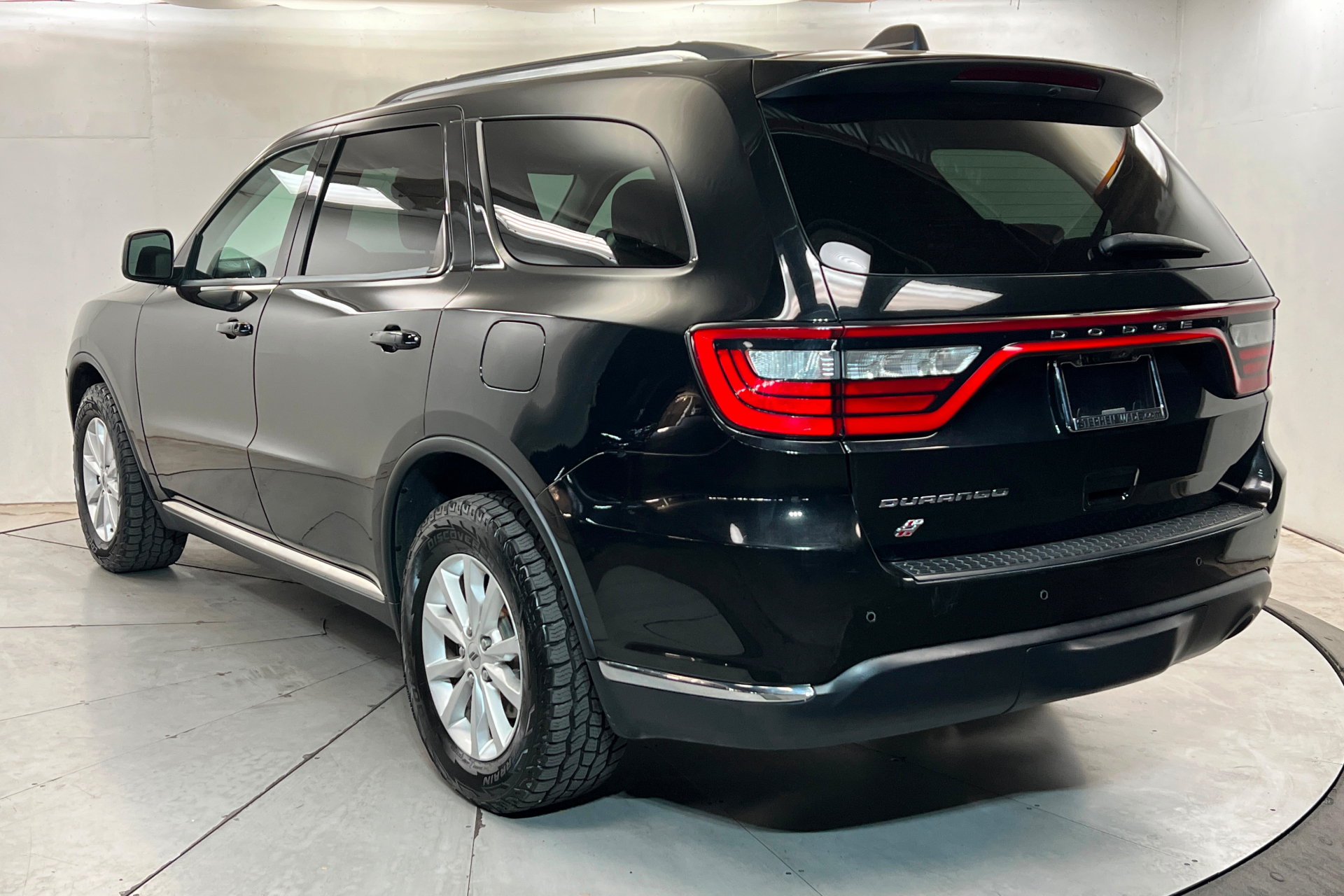 Used 2021 Dodge Durango SXT AWD/4WD image 3