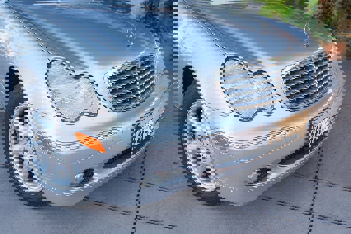 Used 2002 Mercedes-Benz C 320 Sedan image 7