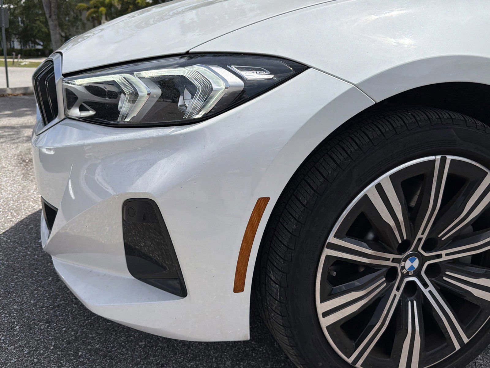 Certified 2025 BMW 330i xDrive Sedan AWD/4WD image 11