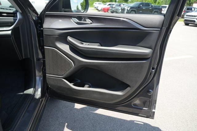 Used 2022 Jeep Grand Cherokee L Laredo w/ Luxury Tech Group I AWD/4WD image 22