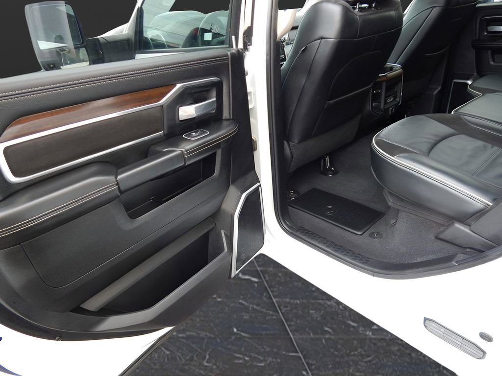 Used 2024 RAM 3500 Laramie image 20