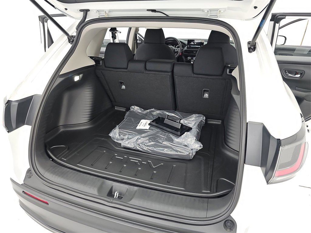 New 2025 Honda HR-V LX image 17
