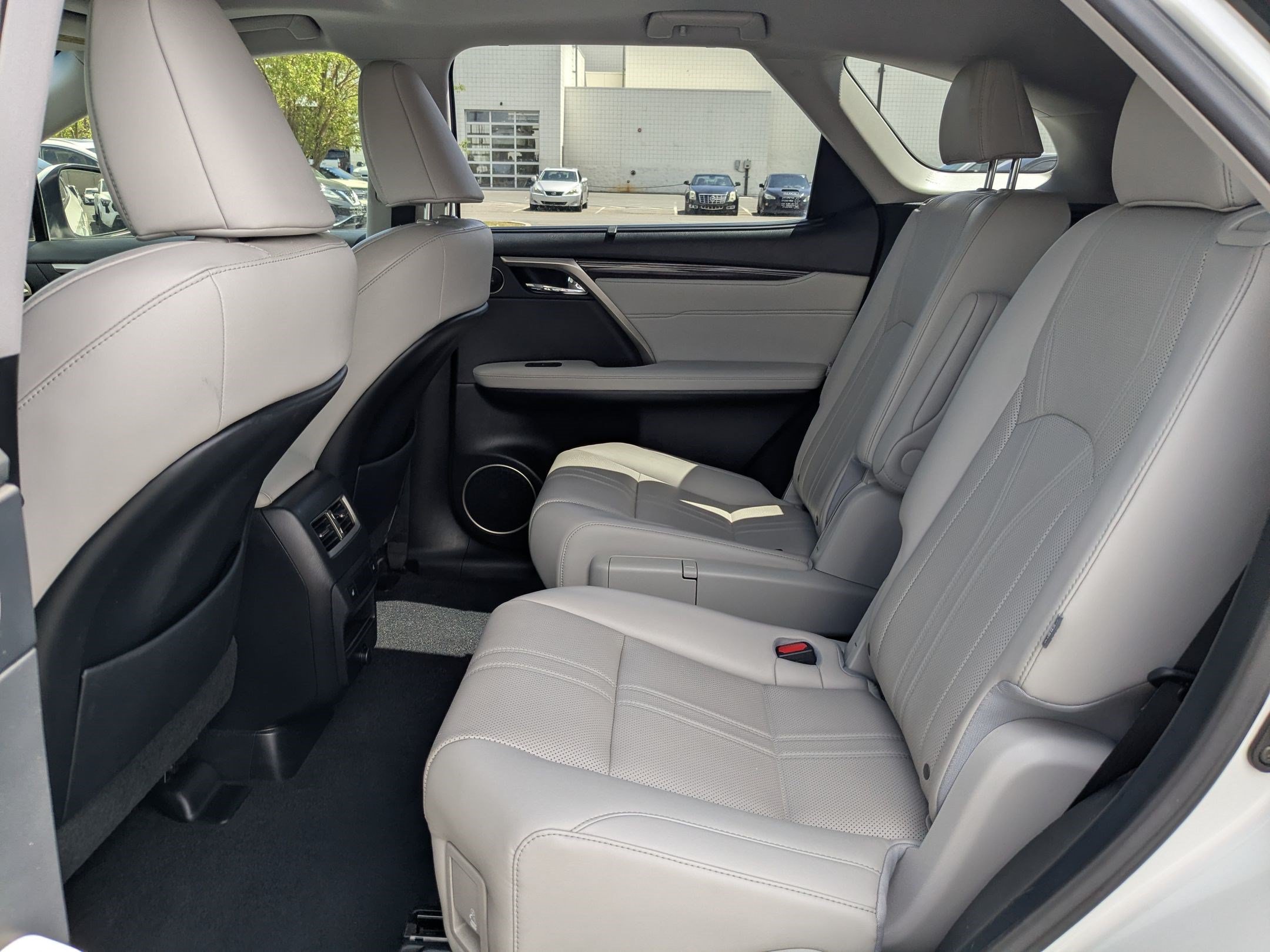 Used 2019 Lexus RX 450hL Luxury w/ Accessory Package AWD/4WD image 33
