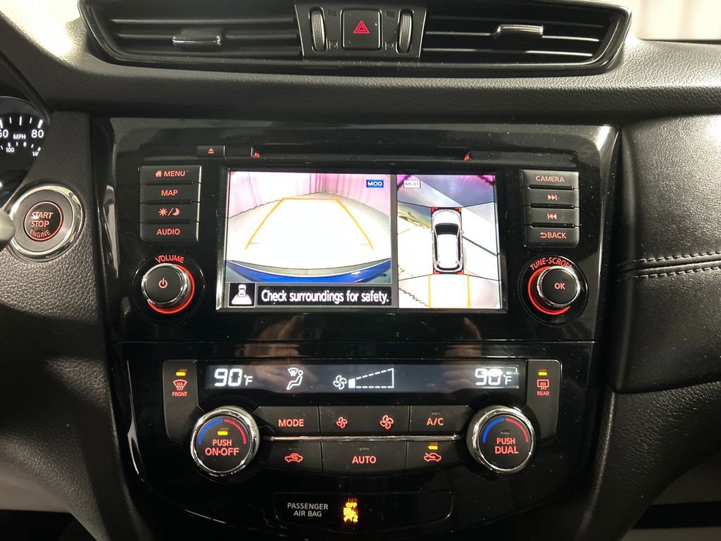 Used 2018 Nissan Rogue SL image 16