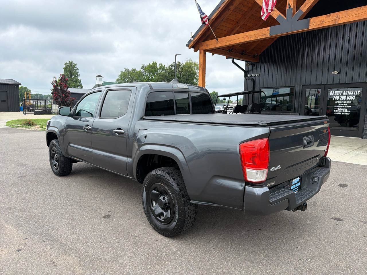 Used 2021 Toyota Tacoma SR AWD/4WD image 6