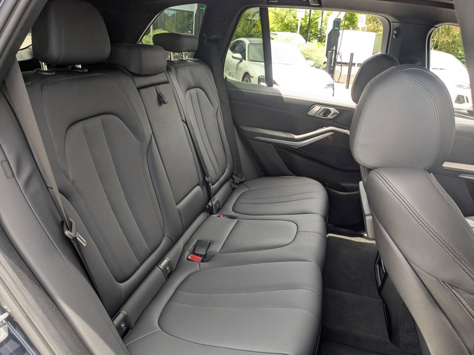Used 2022 BMW X5 xDrive40i w/ Premium Package AWD/4WD image 21